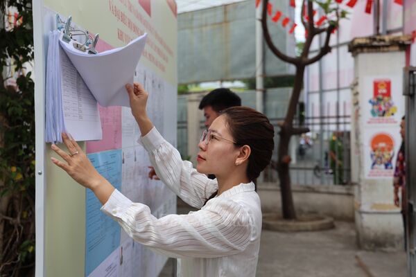 Bầu cử đại biểu Quốc hội và HĐND: Tạo điều kiện để du khách đến du lịch được bỏ phiếu đúng quy định - chinhsachcuocsong.vnanet.vn