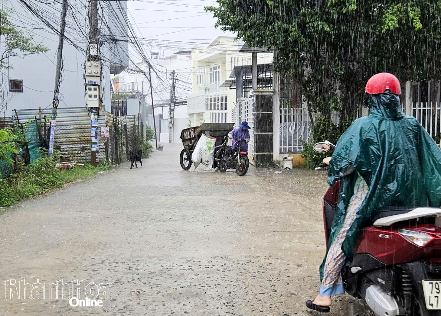 Cảnh báo mưa dông trên đất liền, gió mạnh trên biển - Báo Khánh Hòa