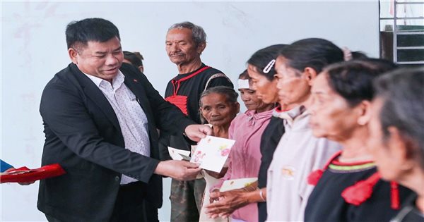 Thứ trưởng Y Thông thăm và chúc Tết Người có uy tín, đồng bào DTTS ở Khánh Hòa - Dân tộc và Phát triển