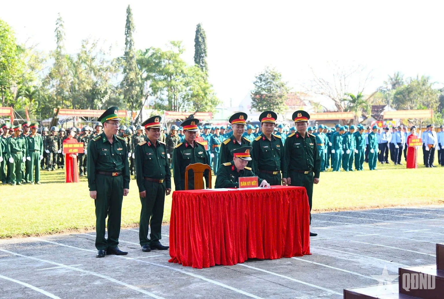 Bộ CHQS tỉnh Khánh Hòa ra quân huấn luyện năm 2026 - Vietnam.vn