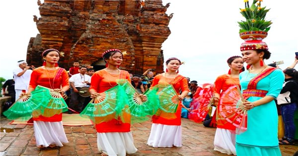 Khánh Hòa chuẩn bị tổ chức hội thảo về bảo tồn và phát huy giá trị di sản văn hóa Chăm - Dân tộc và Phát triển