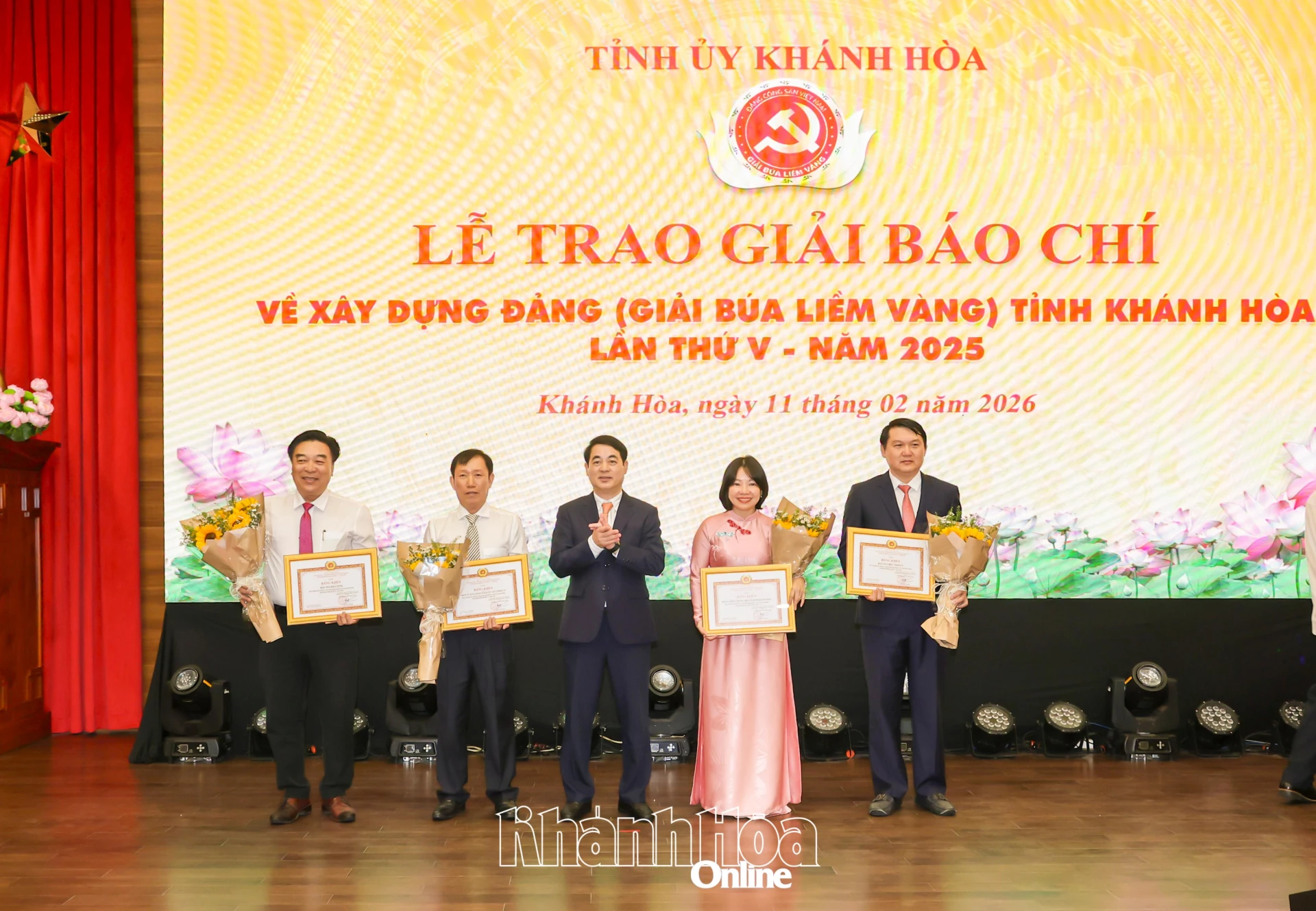 Trao Giải Báo chí về xây dựng Đảng tỉnh Khánh Hòa lần thứ V - năm 2025 - Báo Khánh Hòa