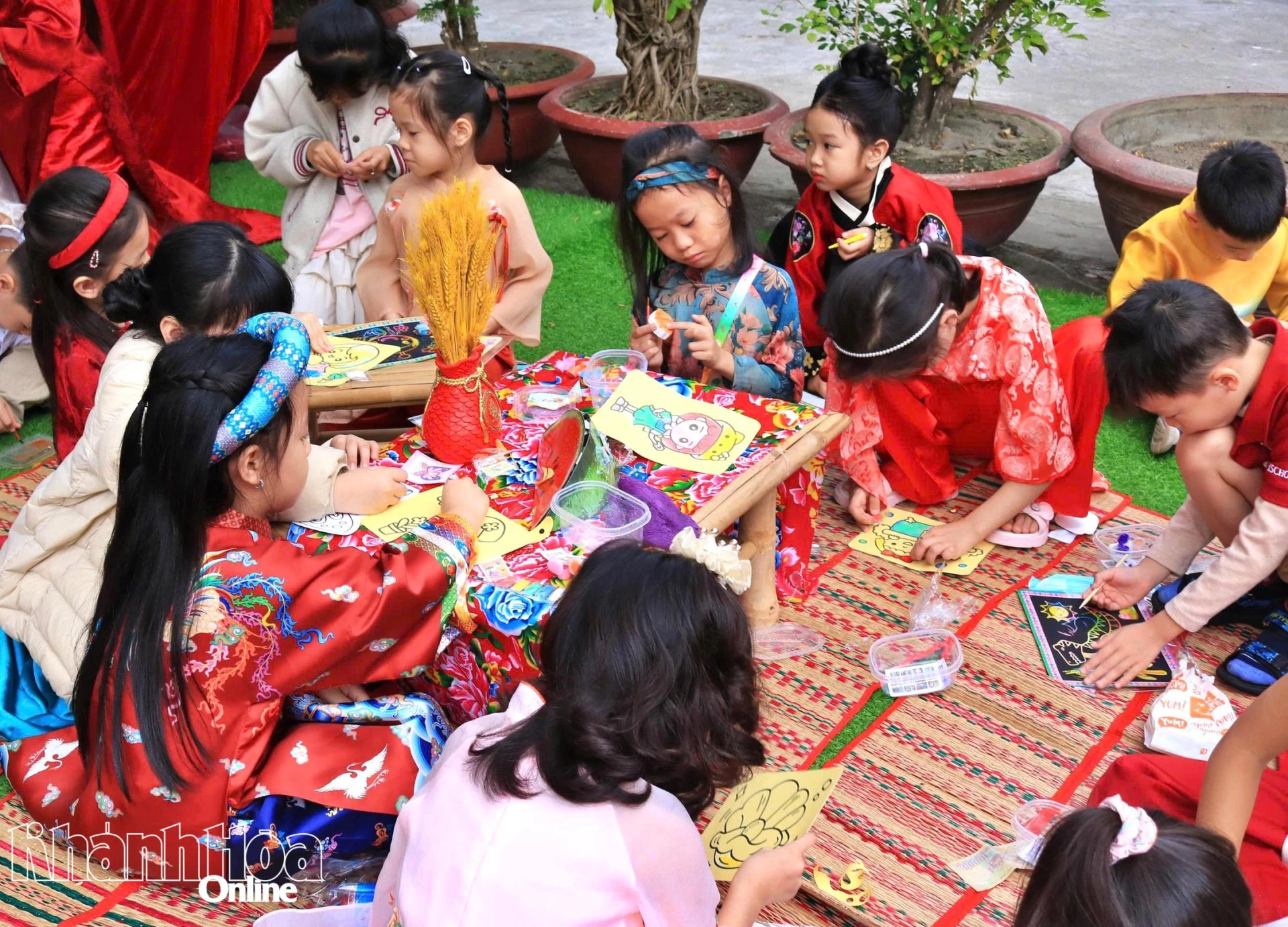 Trường iSchool Nha Trang tổ chức Hội chợ Tết Bính Ngọ 2026 - Vietnam.vn