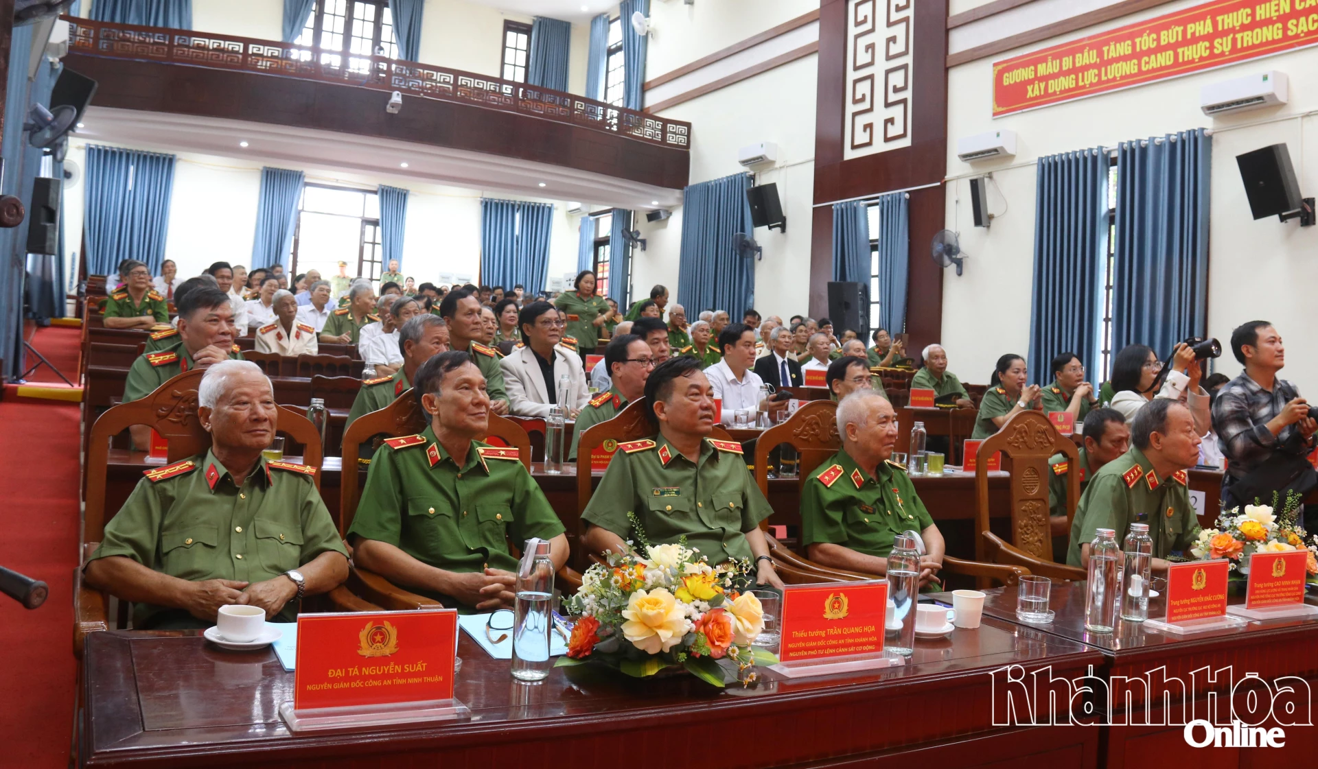 Hội Cựu Công an nhân dân tỉnh Khánh Hòa triển khai công tác năm 2026 và mừng thọ hội viên - Báo Khánh Hòa