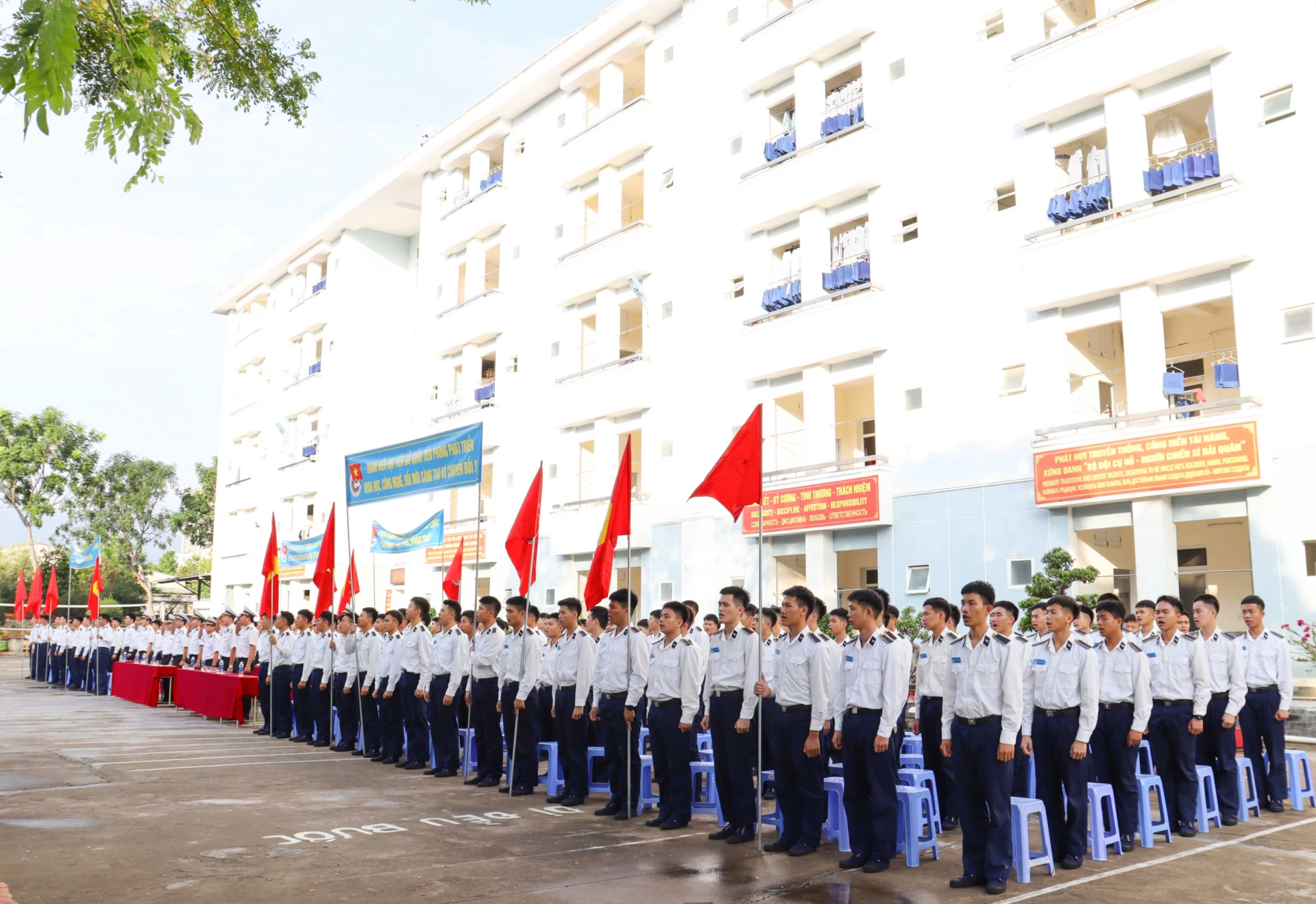 Tuổi trẻ Học viện Hải quân phát động phong trào “3 Tiên phong quyết thắng” - Báo Khánh Hòa